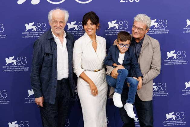News - Scherzetto Photocall - The 83rd Venice International Film Festival Toni Servillo, Serena Rossi, Lorenzo Perrotta and Mario Martone attend the Scherzetto Photocall during the 83rd Venice International Film Festival at Palazzo del Casino on September 10, 2026 in Venice, Italy. Photo: Cinzia Camela. Lido di Venezia Palazzo del Casino Italy Copyright: xCinziaxCamelax xLiveMediax LPN_2661960