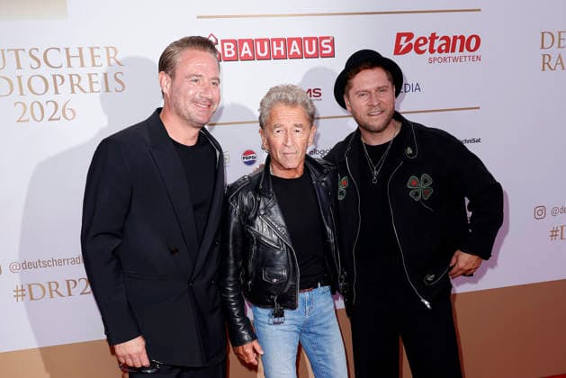 Sasha, Peter Maffay und Johannes Oerding bei der Verleihung Deutscher Radiopreis am 10.09.2026 im Musical Theater an der Elbe in Hamburg Sasha, Peter Maffay and Johannes Oerding arrive for the annual German Radio Awards (Deutscher Radiopreis) ceremony on September 10, 2026 at the Musical Theater an der Elbe in Hamburg, Germany Deutscher Radiopreis Verleihung in Hamburg