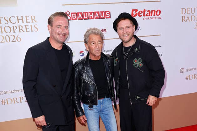 Sasha, Peter Maffay und Johannes Oerding bei der Verleihung Deutscher Radiopreis am 10.09.2026 im Musical Theater an der Elbe in Hamburg Sasha, Peter Maffay and Johannes Oerding arrive for the annual German Radio Awards (Deutscher Radiopreis) ceremony on September 10, 2026 at the Musical Theater an der Elbe in Hamburg, Germany Deutscher Radiopreis Verleihung in Hamburg