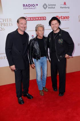 Sasha, Peter Maffay und Johannes Oerding bei der Verleihung Deutscher Radiopreis am 10.09.2026 im Musical Theater an der Elbe in Hamburg Sasha, Peter Maffay and Johannes Oerding arrive for the annual German Radio Awards (Deutscher Radiopreis) ceremony on September 10, 2026 at the Musical Theater an der Elbe in Hamburg, Germany Deutscher Radiopreis Verleihung in Hamburg