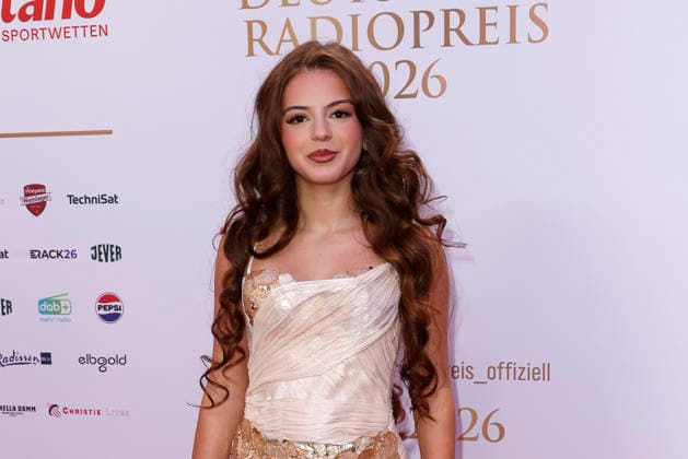 Zah1de bei der Verleihung Deutscher Radiopreis am 10.09.2026 im Musical Theater an der Elbe in Hamburg Zah1de arrives for the annual German Radio Awards (Deutscher Radiopreis) ceremony on September 10, 2026 at the Musical Theater an der Elbe in Hamburg, Germany Deutscher Radiopreis Verleihung in Hamburg