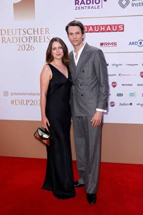 Alice Dwyer und Sabin Tambrea bei der Verleihung Deutscher Radiopreis am 10.09.2026 im Musical Theater an der Elbe in Hamburg Alice Dwyer and Sabin Tambrea arrive for the annual German Radio Awards (Deutscher Radiopreis) ceremony on September 10, 2026 at the Musical Theater an der Elbe in Hamburg, Germany Deutscher Radiopreis Verleihung in Hamburg