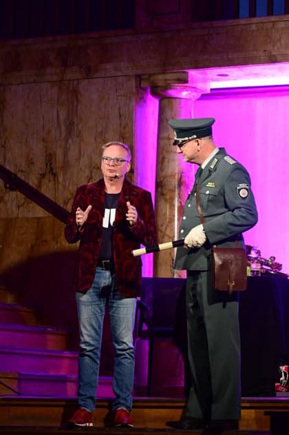 Uwe Steimle und Jörg Wachsmuth beim Programm Nu! Keen Getue, keen Gemache... im historischen Jugendstil-Kaufhaus. Görlitz, 10.09.2026 Copyright: xMatthiasxWehnertx