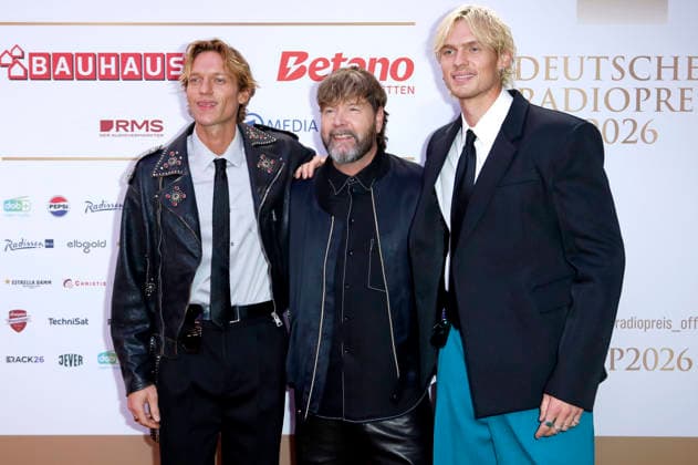 Rea Garvey mit Felix Hain und Lucas Hain bei der Verleihung des 17. Deutschen Radiopreises 2026 im Stage Theater an der Elbe. Hamburg, 10.09.2026