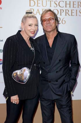 Sabrina Winter alias Stereoblond und Steve Norman von Spandau Ballet bei der Verleihung des 17. Deutschen Radiopreises 2026 im Stage Theater an der Elbe. Hamburg, 10.09.2026