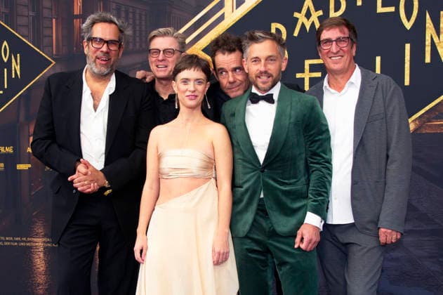 Achim von Borries, Hendrik Handloegten, Liv Lisa Fries, Tom Tykwer, Volker Bruch und Uwe Schott bei der Weltpremiere der 5. und finalen Staffel der TV-Serie Babylon Berlin im Zoo Palast. Berlin, 10.09.2026