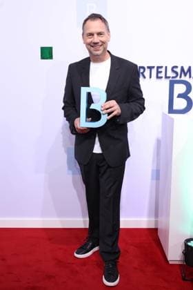 Bertelsmann Party 2026 Sebastian Fitzek Roter Teppich zur Bertelsmann Party 2026, Berliner Repräsentanz Berlin, Datum: 10.09.2026 Copyright: xEventpress Kratschx