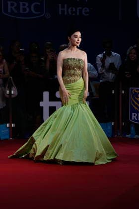 September 10, 2026, Toronto, On, CAN: Chinese actress Fan Bingbing walks the red carpet following the gala for the film Being Heumann, at the Toronto International Film Festival, in Toronto, on Thursday Sept. 10, 2026, Toronto CAN  - ZUMAc35_ 20260910_zaf_c35_170 Copyright: xChrisxYoungx