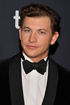 TIFF Toronto Screening The Housewife Tye Sheridan attending the screening of the movie The Housewife ahead of Toronto International Film Festival (TIFF) in Toronto, Canada on September 10, 2026. Photo by Julien Reynaud APS-Medias ABACAPRESS.COM Toronto Canada  Copyright: xReynaudxJulien APS-Medias ABACAx