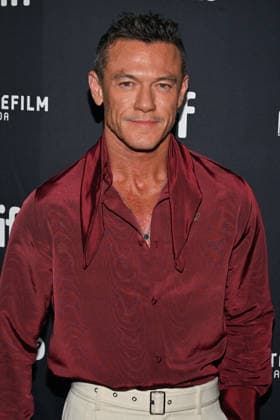 TIFF Toronto Screening The Housewife Luke Evans attending the screening of the movie The Housewife ahead of Toronto International Film Festival (TIFF) in Toronto, Canada on September 10, 2026. Photo by Julien Reynaud APS-Medias ABACAPRESS.COM Toronto Canada  Copyright: xReynaudxJulien APS-Medias ABACAx