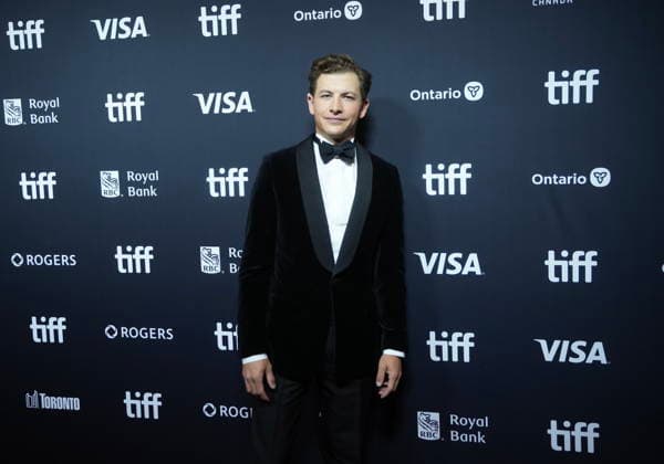 September 10, 2026, Toronto, On, CANADA: Actor Tye Sheridan poses for photographs on the red carpet for the movie The Housewife during the Toronto International Film Festival in Toronto on Thursday, Sept. 10, 2026. Toronto CANADA  - ZUMAc35_ 20260910_zaf_c35_195 Copyright: xNathanxDenettex