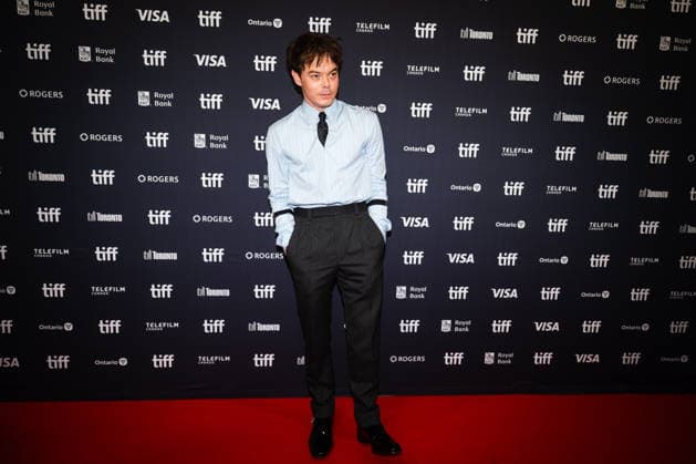 September 10, 2026, Toronto, On, Canada: Charlie Heaton is pictured on the red carpet for Below at the Toronto International Film Festival in Toronto, on Thursday, Sept. 10, 2026. Toronto Canada  - ZUMAc35_ 20260910_zaf_c35_240 Copyright: xLauraxProctorx