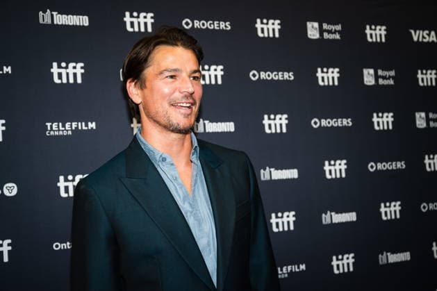 September 10, 2026, Toronto, On, Canada: Josh Hartnett is pictured on the red carpet for Below at the Toronto International Film Festival in Toronto, on Thursday, Sept. 10, 2026. Toronto Canada  - ZUMAc35_ 20260910_zaf_c35_255 Copyright: xLauraxProctorx