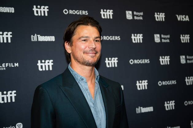 September 10, 2026, Toronto, On, Canada: Josh Hartnett is pictured on the red carpet for Below at the Toronto International Film Festival in Toronto, on Thursday, Sept. 10, 2026. Toronto Canada  - ZUMAc35_ 20260910_zaf_c35_256 Copyright: xLauraxProctorx