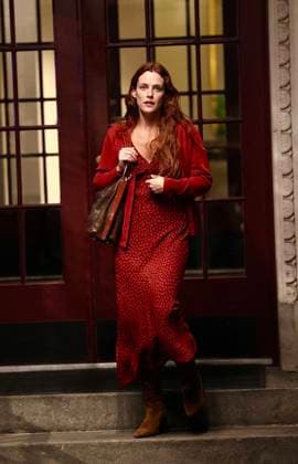 Riley Keough and Aaron Taylor Johnson are seen filming Enigma Variations Riley Keough and Aaron Taylor Johnson are seen filming Enigma Variations . 10 Sep 2026 Pictured: Riley Keough and Aaron Taylor Johnson are seen filming Enigma Variations .  Copyright: xThexMegaxAgencyxSteveSands NewYorkNewswire MEGAx