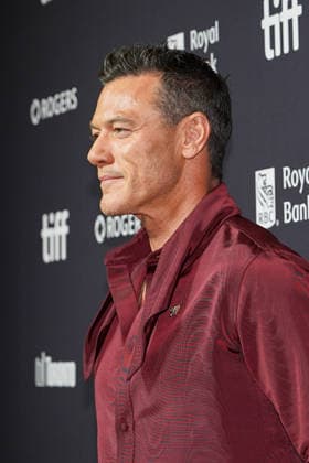 2026 Toronto International Film Festival - ˜The Housewife™ Premiere Luke Evans attends the red carpet for the ˜The Housewife™ premiere during the 2026 Toronto International Film Festival (TIFF) at Royal Alexandra Theatre. on September 10, 2026 in Toronto, Canada. (Photo by Leonardo Ramirez Eyepix Group) Copyright: xLeonardoxRamirez xEyepixxGroupx LR10092026-01274