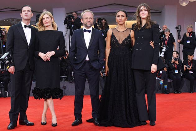 83rd Venice Film Festival 83rd Venice Mostra Venice International Film Festival UN PEU AVANT MINUIT Premiere Melvil Poupaud, Chiara Mastroianni, Nicolas Pariser, Léonie Simaga, and Clara Pacini attend the screening of *Un Peu Avant Minuit*. Photos by Thomas Bohlen, Starface 459571, September 10, 2026, Venice, Italy  Copyright: xThomasxBohlenx STAR_459571_028
