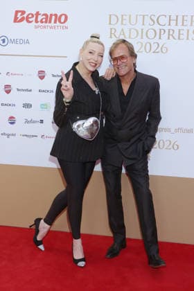 Deutscher Radiopreis 2026 Steve Norman, Sabrina Winter, Radiopreis 2026, Stage Theater an der Elbe, Hamburg, 10.09.2026 Copyright: xEventpressxBecherx