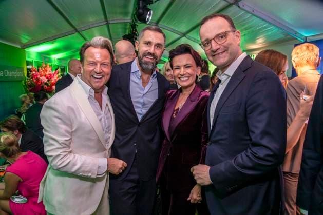 ABB BERTELSMANN- Sandro Rath, Daniel Funke, Margit Toennies und Jens Spahn zu Gast auf der Bertelsmann Party 2026 in der Bertelsmann Repraesentanz am 10.09.2026 in Berlin Berlin Deutschland