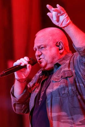 10.09.2026. Wuppertal. Udo Dirkschneider mit Band beim ausverkauften Auftritt in der historischen Stadthalle. Wuppertal Historische Stadthalle Nordrhein-Westfalen Deutschland