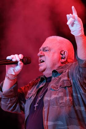 10.09.2026. Wuppertal. Udo Dirkschneider mit Band beim ausverkauften Auftritt in der historischen Stadthalle. Wuppertal Historische Stadthalle Nordrhein-Westfalen Deutschland
