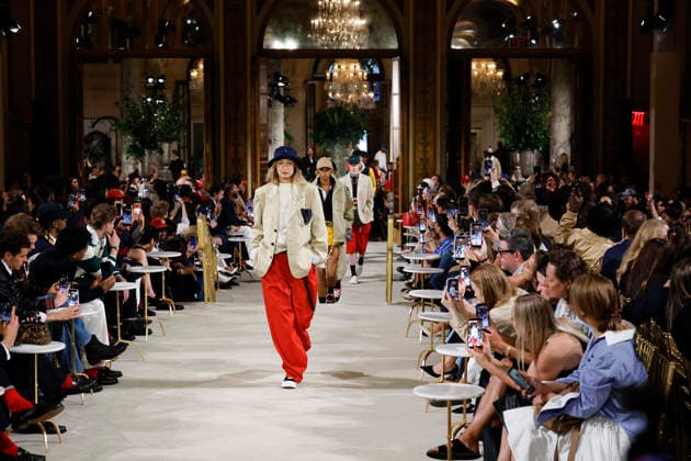 Gigi Hadid at TOMMY HILFIGER Spring Summer 2027 runway during New York Fashion Week on September 2026 - New York, USA 10 09 2026 Gigi Hadid at TOMMY HILFIGER Spring Summer 2027 runway during New York Fashion Week on September 2026 - New York, USA 10 09 2026, Credit:IK ALDAMA dpa Picture Alliance GmbH Avalon Vereinigte Staaten, New York  Copyright: xIKxALDAMAx xdpaxPicturexAlliancexGmbHx xAvalonx 1133251095