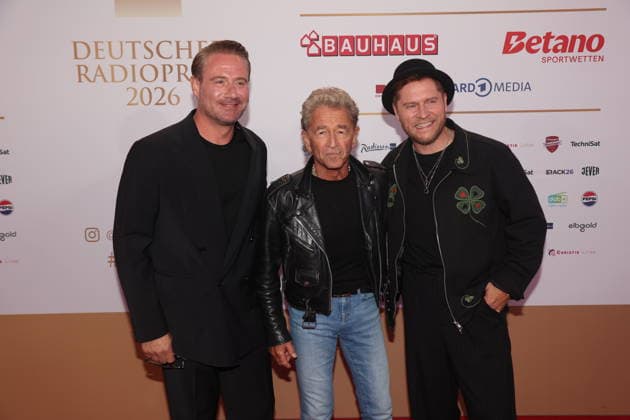 Sasha, Peter Maffay und Johannes Oerding bei der Verleihung des 17. Deutschen Radiopreises 2026 im Stage Theater an der Elbe. Hamburg, 10.09.2026 Copyright: xAgenturxMatthiasxWehnertx xM.xGränzdörferx