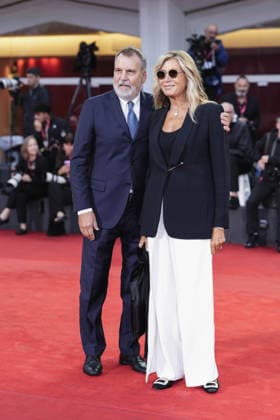 Foto IPP Daniele Cifala’ Venezia 10 09 2026 Un Peu Avant Minuit Screening - The 83rd Venice International Film Festival nella foto : Myrta Merlino and Marco Tardelli attend the Un Peu Avant Minuit Screening during the 83rd Venice International Film Festival at Sala Grande on September 10, 2026 in Venice, Italy. Italy Photo Press - World Copyright Un Peu Avant Minuit Screening