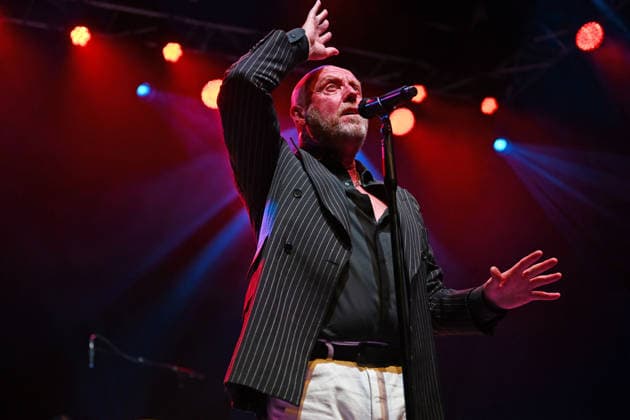 Holy Holy performing at Shepherd™s Bush Empire in London LONDON, ENGLAND - SEPTEMBER 10: Glenn Gregory of ˜Holy Holy™ performing at Shepherd™s Bush Empire on September 10, 2026 in London, England. CAP MAR MAR Great Britain UK Copyright: xMartinxHarris CapitalxPicturesx