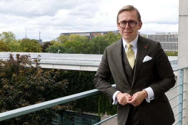 09.09.2026, Philipp Amthor, CDU, Politiker, Portraet im Bundeskanzleramt in Berlin, Staatsminister für Bund-Länder-Beziehungen, auf dem Balkon seines Büro, Berlin Deutschland, Germany