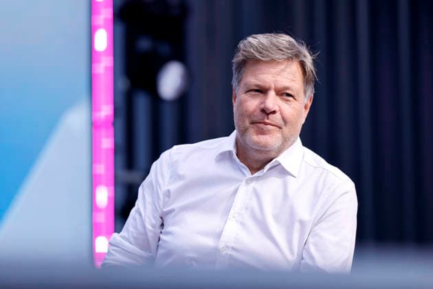 Politiker Robert Habeck (Grüne), ehemaliger Wirtschaftsminister der Bundesrepublik Deutschland, spricht auf der Digital X 2026 der Deutsche Telekom im Kölner Rheinauhafen. Die DIGITAL X ist Europas führende branchenübergreifende Digitalisierungsinitiative. Köln, 08.09.2026 NRW Deutschland Copyright: xChristophxHardtx