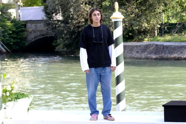Giacomo Covi bei der Ankunft am Pier des Hotels Excelsior auf der Biennale di Venezia 2026 83. Internationale Filmfestspiele von Venedig. Venedig, 11.09.2026