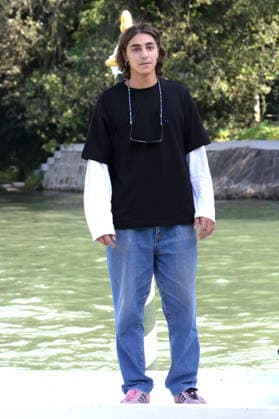 Giacomo Covi bei der Ankunft am Pier des Hotels Excelsior auf der Biennale di Venezia 2026 83. Internationale Filmfestspiele von Venedig. Venedig, 11.09.2026
