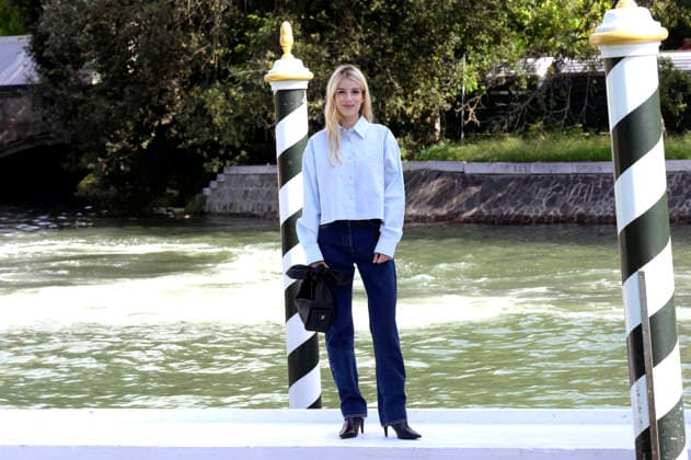 Alma Noce bei der Ankunft am Pier des Hotels Excelsior auf der Biennale di Venezia 2026 83. Internationale Filmfestspiele von Venedig. Venedig, 11.09.2026