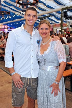 REALITY-WIESN auf dem Frankfurter-Oktoberfest. Luis Pawolka mit Diana anläßlich der REALITY-WIESN auf dem Frankfurter-Oktoberfest am 10.09.2026 im Deutsche Bank Park, Frankfurt Main. 20260910MWI116440
