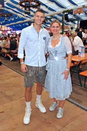 REALITY-WIESN auf dem Frankfurter-Oktoberfest. Luis Pawolka mit Diana anläßlich der REALITY-WIESN auf dem Frankfurter-Oktoberfest am 10.09.2026 im Deutsche Bank Park, Frankfurt Main. 20260910MWI116437