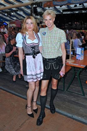 REALITY-WIESN auf dem Frankfurter-Oktoberfest. Benedetto Paterno und Sarah Büngener anläßlich der REALITY-WIESN auf dem Frankfurter-Oktoberfest am 10.09.2026 im Deutsche Bank Park, Frankfurt Main. 20260910MWI116611