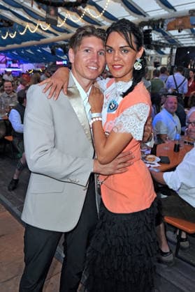REALITY-WIESN auf dem Frankfurter-Oktoberfest. Giovanni Weisheit und Vanessa Neigert anläßlich der REALITY-WIESN auf dem Frankfurter-Oktoberfest am 10.09.2026 im Deutsche Bank Park, Frankfurt Main. 20260910MWI116637