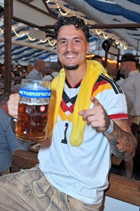 REALITY-WIESN auf dem Frankfurter-Oktoberfest. Micha Schue anläßlich der REALITY-WIESN auf dem Frankfurter-Oktoberfest am 10.09.2026 im Deutsche Bank Park, Frankfurt Main. 20260910MWI116702