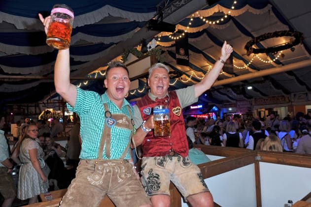 REALITY-WIESN auf dem Frankfurter-Oktoberfest. Dominik Ledea und Hubert Fella anläßlich der REALITY-WIESN auf dem Frankfurter-Oktoberfest am 10.09.2026 im Deutsche Bank Park, Frankfurt Main. 20260910MWI116802