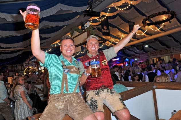 REALITY-WIESN auf dem Frankfurter-Oktoberfest. Dominik Ledea und Hubert Fella anläßlich der REALITY-WIESN auf dem Frankfurter-Oktoberfest am 10.09.2026 im Deutsche Bank Park, Frankfurt Main. 20260910MWI116804