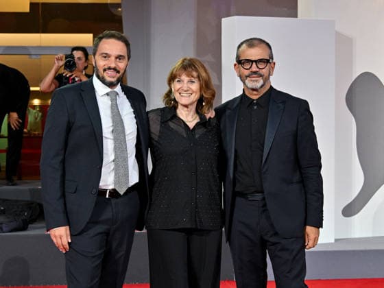 IPA88407175 - Venice, 83rd Venice International Film Festival 2026 - Night 10 - Red Carpet for the Nuovo IMAIE Award In the photo: Gino Auriuso, Fabrizia Castagnoli, guest  Copyright: xManuelexMangiarottix xPoolxPhotoxEventsx08x IPA88407175
