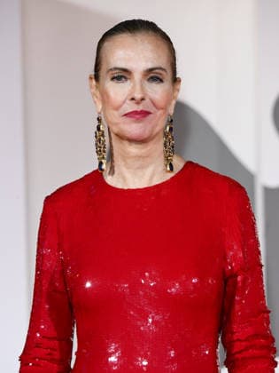 IPA88409891 - Venice, 83rd Venice International Film Festival 2026 - Night 10 - Red carpet for the film *UN BON AVOCAT*. Pictured: Carole Bouquet  Copyright: xAlbertoxTerenghi PoolxPhotoxEvenx xPoolxPhotoxEventsx08x IPA88409891