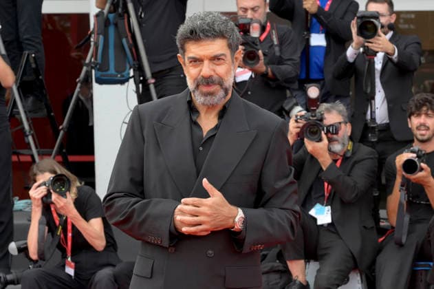 Pierfrancesco Favino bei der Premiere des Kinofilms Dio ride auf der Biennale di Venezia 2023 83. Internationale Filmfestspiele von Venedig im Palazzo del Cinema. Venedig, 11.09.2026