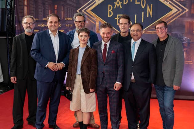 Peter Jordan, Nathanael Liminski, Achim von Borries, Liv Lisa Fries, Volker Bruch, Tom Tykwer, Nathanael Liminski und Uwe Schott bei der Premiere der 5. und finalen Staffel der TV-Serie Babylon Berlin im Naturstrom Openair Kino. Köln, 11.09.2026