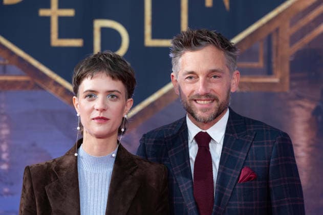 v.l. Liv Lisa FRIES, Schauspielerin, Volker BRUCH, Schauspieler, Roter Teppich, Red Carpet Show, Ankunft, arrival, Premiere der finalen Staffel von Babylon Berlin am 11.09.2026 im Naturstrom Open Air -Kino im Rheinau-Hafen in Koeln,