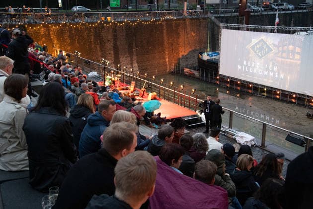 Das Open Air Kino im Rheinauhafen Koeln, Roter Teppich, Red Carpet Show, Ankunft, arrival, Premiere der finalen Staffel von Babylon Berlin am 11.09.2026 im Naturstrom Open Air -Kino im Rheinau-Hafen in Koeln,