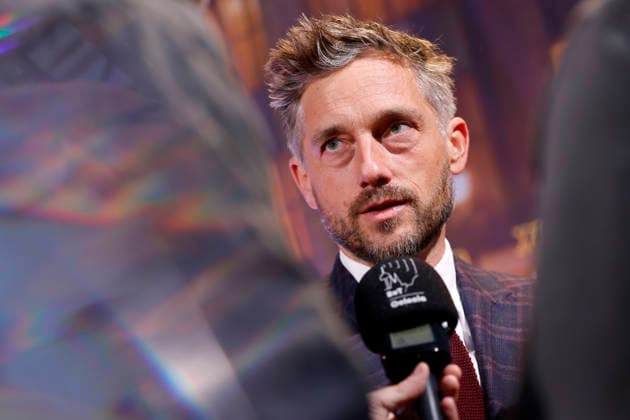 Schauspieler Volker Bruch bei der NRW-Premiere der 5. und finalen Staffel der TV-Serie Babylon Berlin im Open Air Kino im Rheinauhafen. Köln, 11.09.2026 NRW Deutschland Copyright: xChristophxHardtx