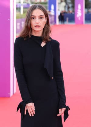 Manon Clavel on the red carpet at the 52nd Deauville American Film Festival on September 11, 2026 Denis Guignebourg Bestimage Red carpet at the 52nd Deauville American Film Festival on September 11, 2026 Deauville, France Copyright: xDenisxGuignebourgx xBestimagexDenisxGuignebourgx xBestimagex