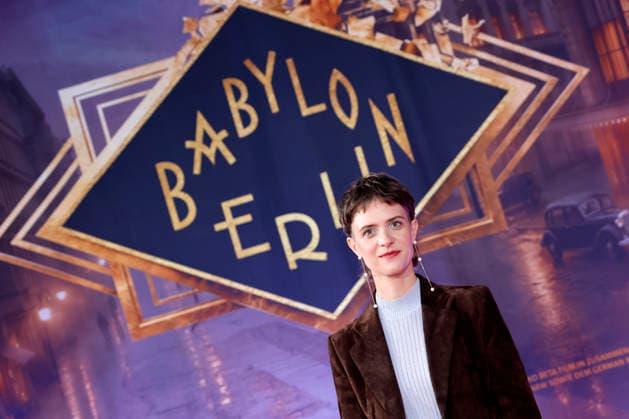 Schauspielerin Liv Lisa Fries bei der NRW-Premiere der 5. und finalen Staffel der TV-Serie Babylon Berlin im Open Air Kino im Rheinauhafen. Köln, 11.09.2026 NRW Deutschland Copyright: xChristophxHardtx